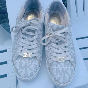 SOLD ***Michael Kors Sneakers Women Size 8